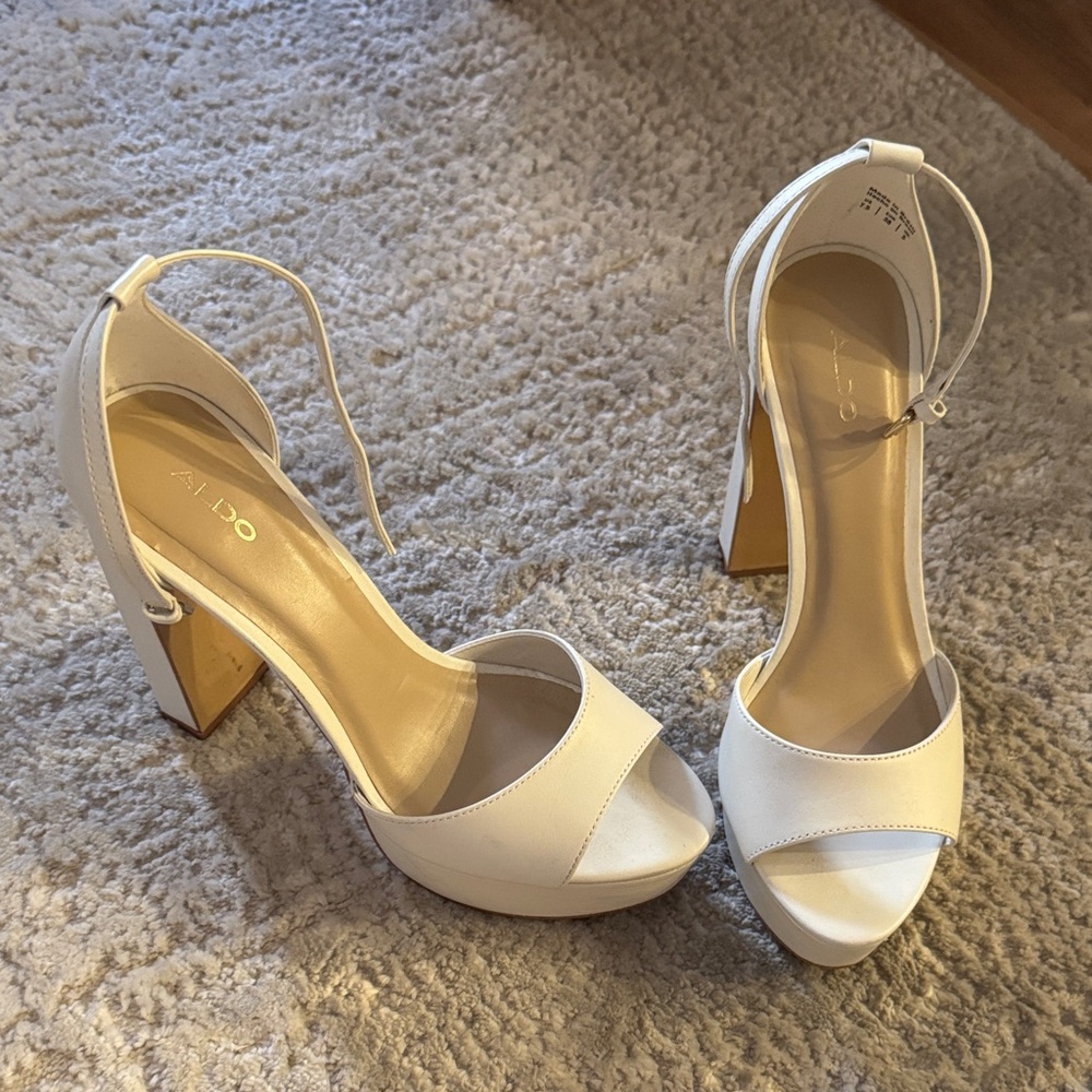 Aldo Elegant Cream Heels